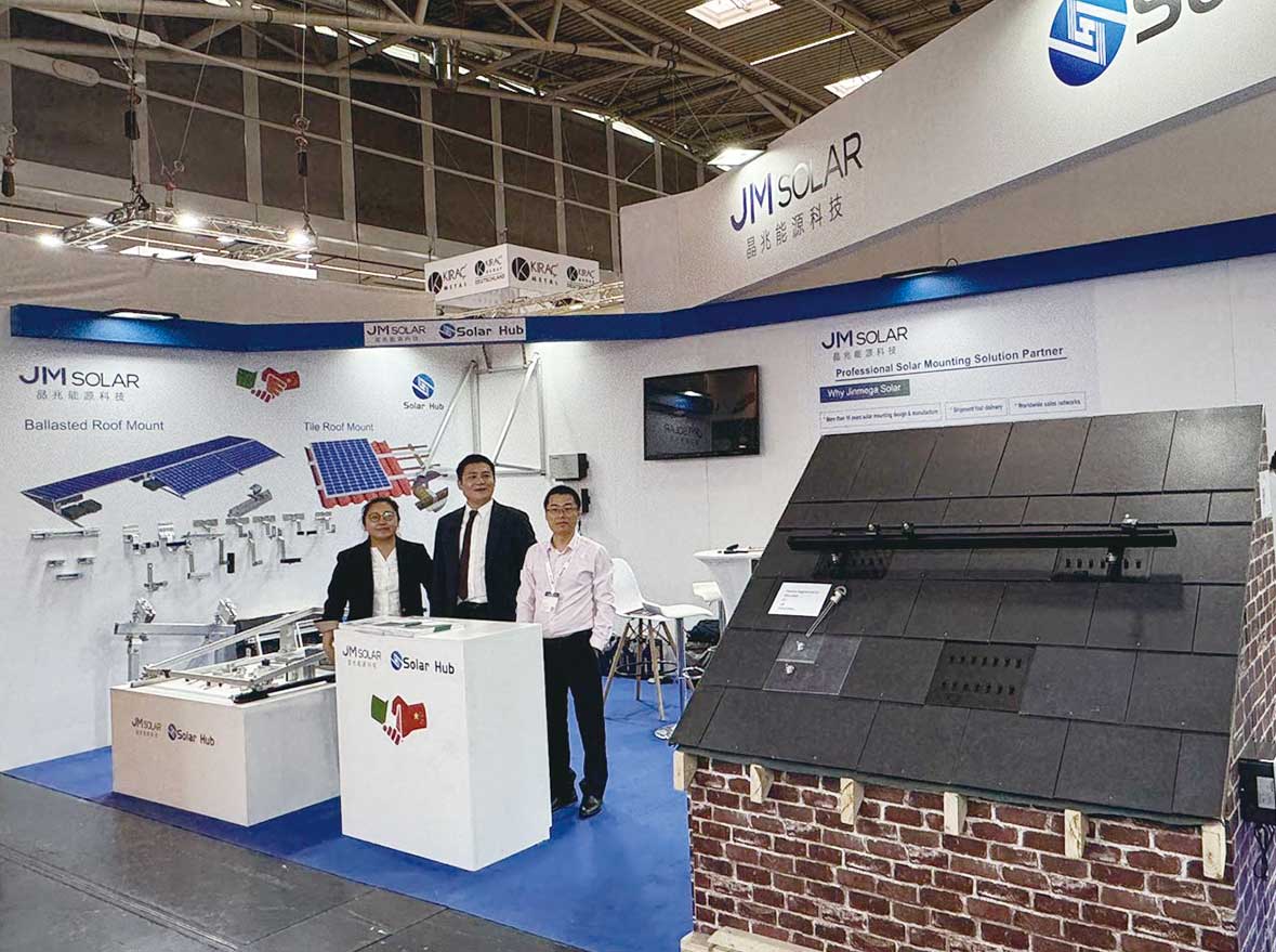 JinMega apareció en la Exposición Fotovoltaica de Munich en Alemania